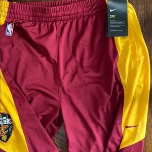 Cleveland Cavaliers boys b-ball shorts